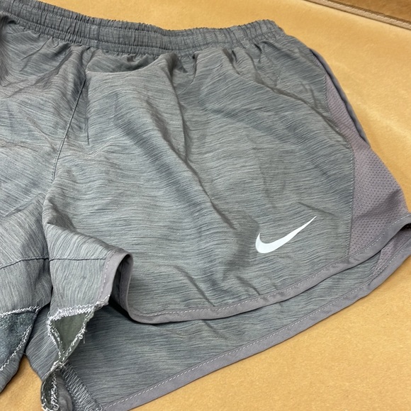 Nike gray running shorts - Picture 2 of 5